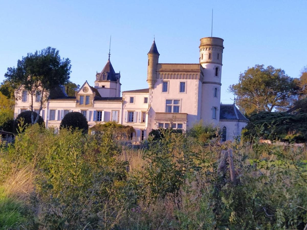 Château de Villeneuve Montolieu Exterior foto